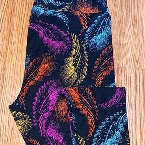 Lularoe “feathers” leggings
